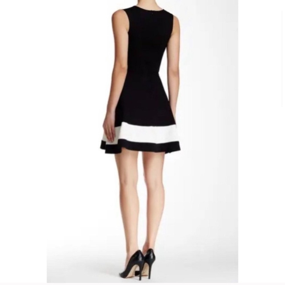 love…ady Colorblock Hem Fit & Flare Dress Size XS. Like New. - Picture 2 of 8